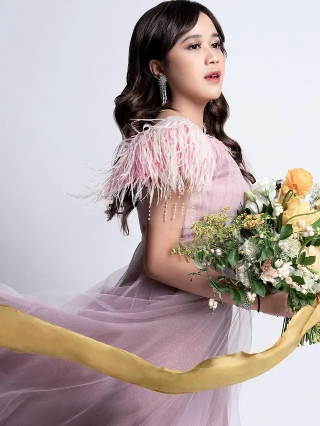 6 Gaya Pemotretan Brisia Jodie dan Julian Jacob, Bak Prewedding