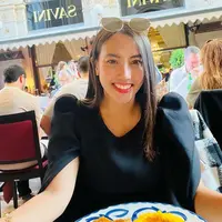 Kenalan dengan sosok inspiratif Irawati Puteri lewat 10 fakta perjalanan kehidupan membawanya menysul Maudy Ayunda sebagai mahasiswa Universitas Stanford di Amerika Serikat. (Foto: Instagram @irawatiputeri)