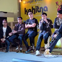 Pentolan grup Kahitna, Yovie Widianto mengaku jika dirinya sudah siap menyuguhkan aksi maksimal dalam konser yang mengangkat 4 tema  yaitu Love, Hope, Passion, dan Dreams ini. (Dezmond Manullang/Bintang.com)