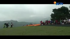 Lebih dari seratus atlet cabang olahraga paralayang atau paragliding dari 12 negara Asia meramaikan Bukit Riung Gunung.