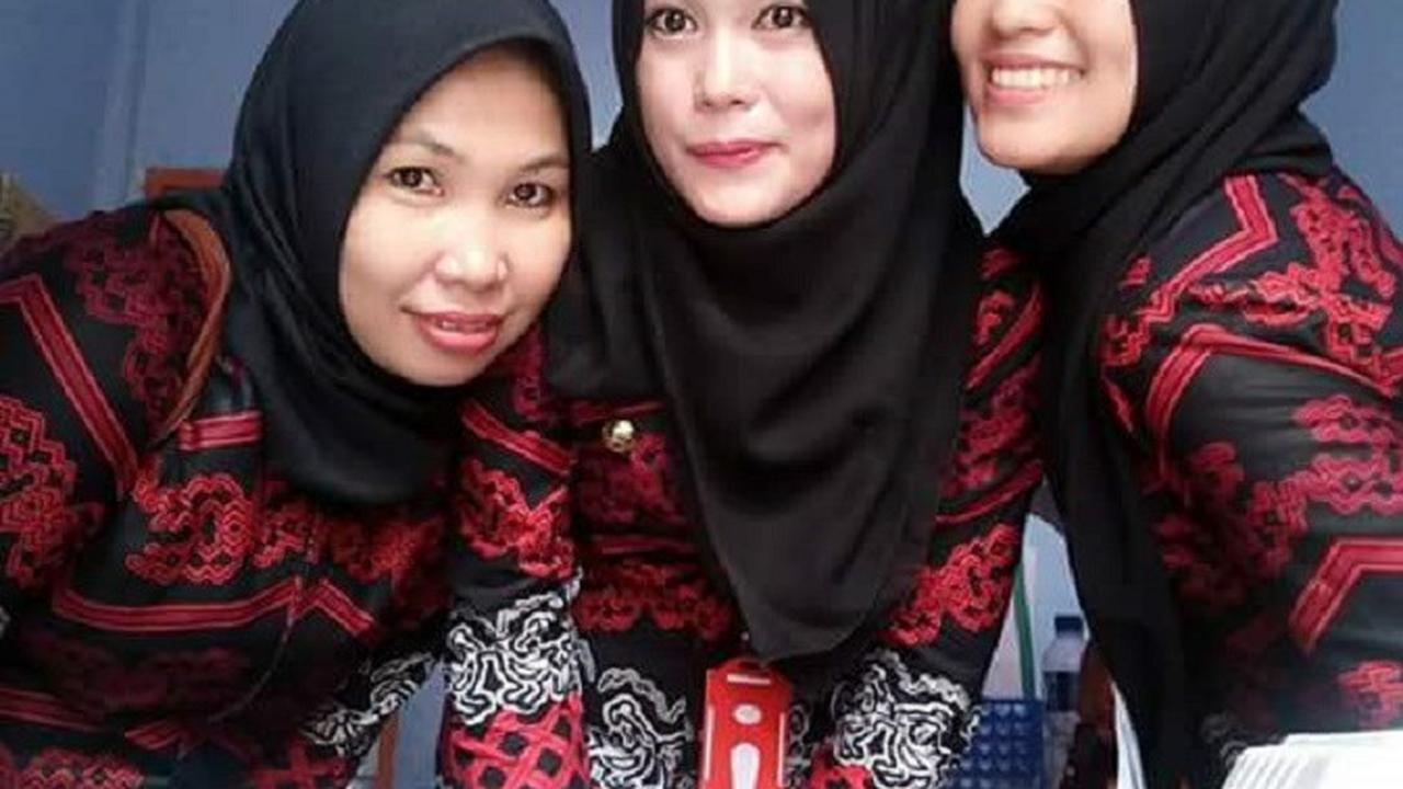 Cantiknya PNS Kabupaten Luwu Utara (Lutra), Sulsel saat mengenakan batik rongkong (Liputan6.com/ Eka Hakim)