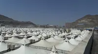 Tenda-tenda jemaah haji di Mina, sebelah timur Kota Mekah, Arab Saudi. (Liputan6.com/Anri Syaiful)