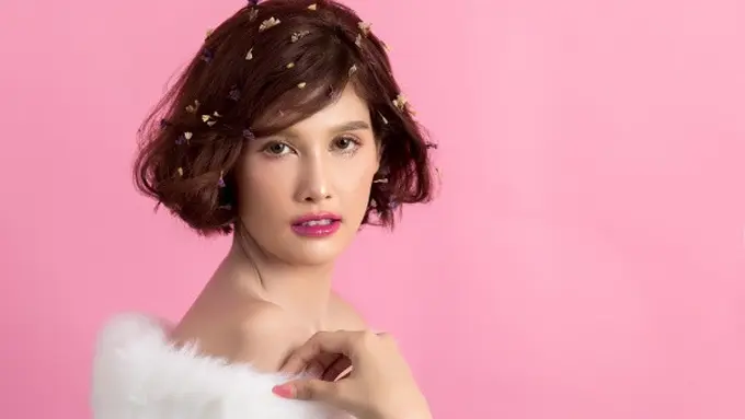 Model Potongan Rambut untuk Wajah Kecil (credit: jcomp/freepik)