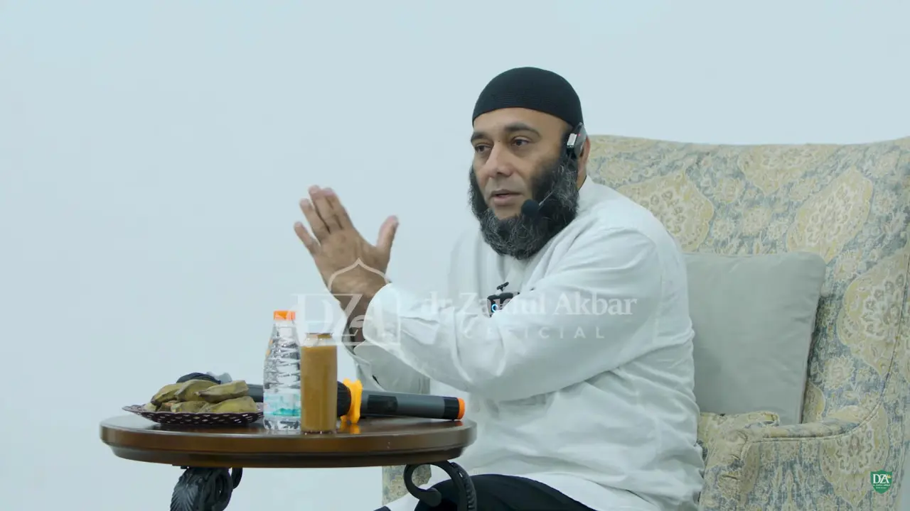 Ustadz dr. Zaidul Akbar.