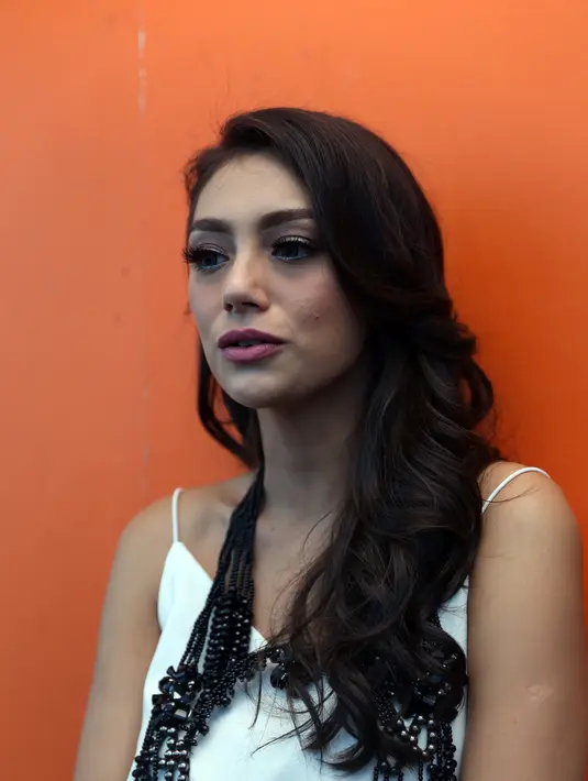 Setalah melahirkan anak pertamanya, pemeran dalam film 'Bangku Kosong, Kutukan Suster Ngesot, dan Misteri Hantu Selular' itu fokus menekuni bisnisnya. (Andy Masela/Bintang.com)