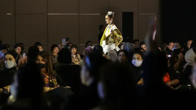 LANGKAH Spring Summer Collection 2023 Karya 25 Tahun Perjalanan Denny Wirawan