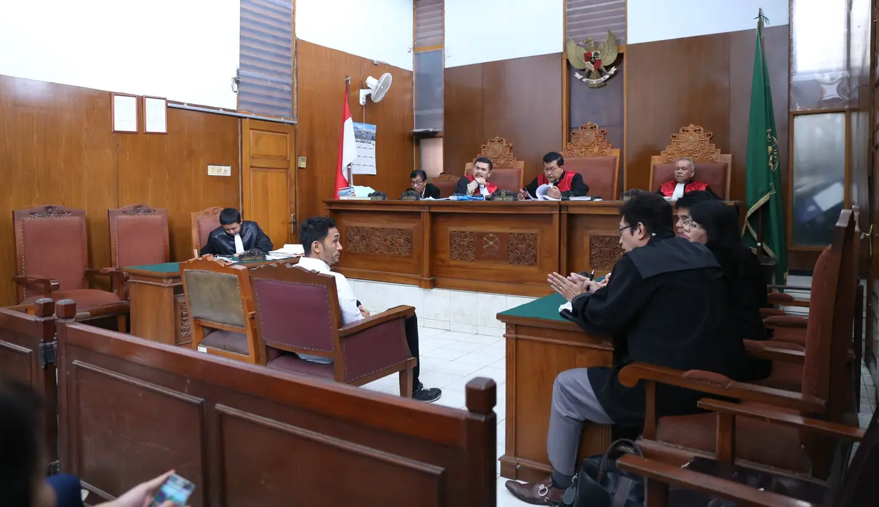 "Selama rehab, saya jalani Yoga, ada pelatihan pernafasan, saya olahraga sendiri juga, lari-lari sendiri," Restu Sinaga. (Nurwahyunan/Bintang.com)