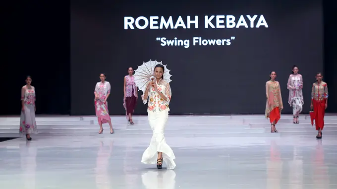 [Bintang] Kebaya