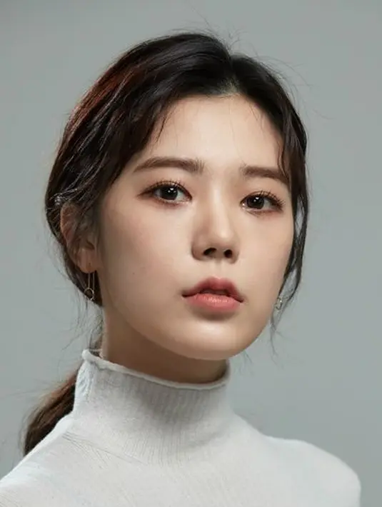 "Namun melihat dari segala sisi, ini adalah keputusan yang takkan kusesali," lanjutnya. (Soompi)