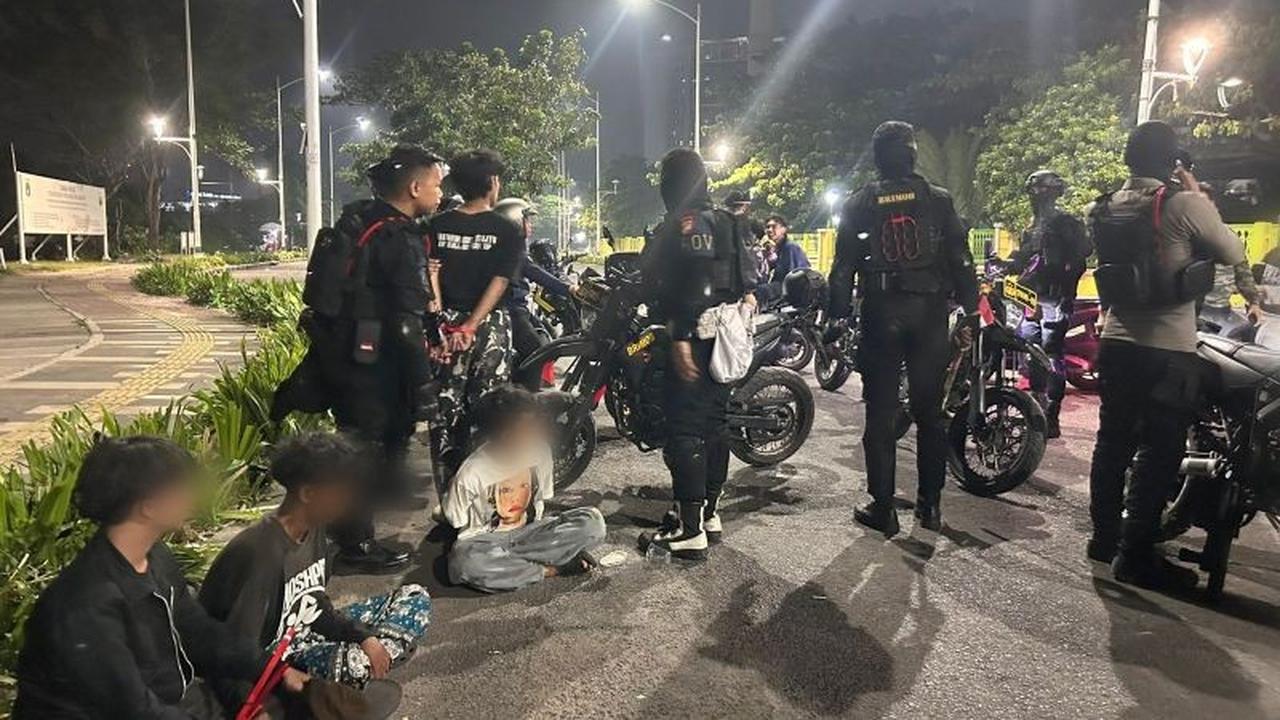 Polisi Ringkus Empat Remaja Terlibat Tawuran Bersenjata Tajam di Cengkareng