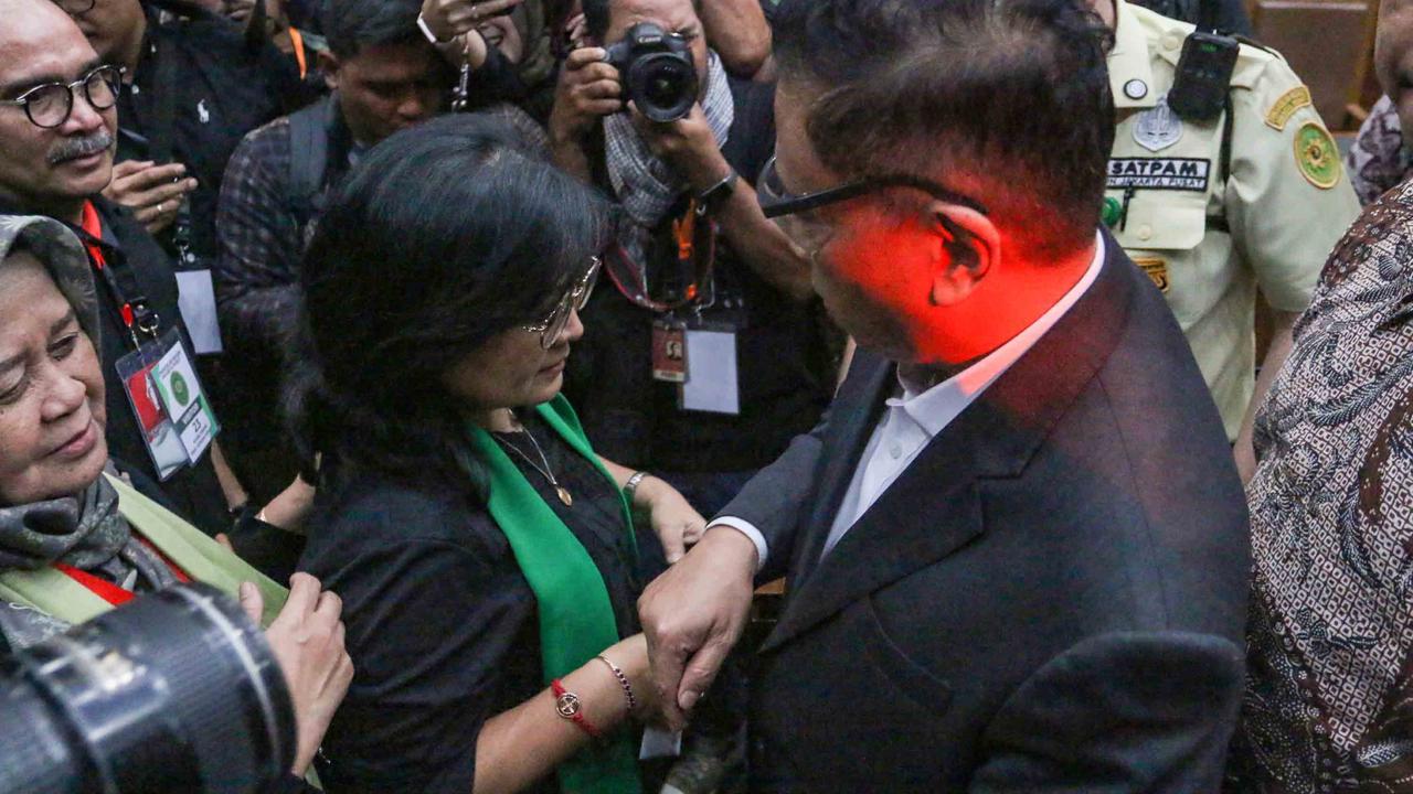 FOTO: Hasto Kristiyanto Divonis 3,5 Tahun Penjara Terkait Kasus Harun Masiku