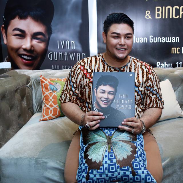 Ivan Gunawan Ungkap Kisah Cintanya Dengan Ayu Ting Ting Dan Rossa News Entertainment Fimela Com