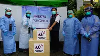 Waskita Karya menyalurkan bantuan Alat Pelindung Diri (APD) dan alat kesehatan ke beberapa Puskesmas di Jakarta