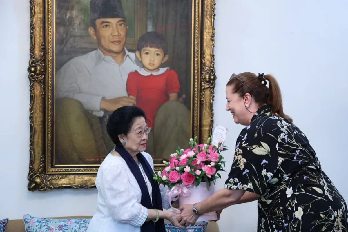 Megawati Soekarnoputri bertemu dengan Duta Besar Kuba untuk Indonesia, Dagmar Gonzalez Grau.