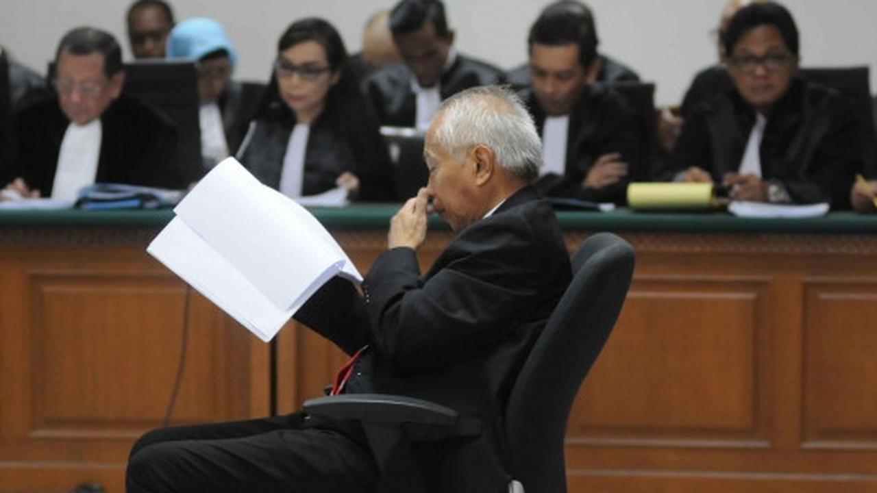 Bacakan eksepsi, OC Kaligis minta blokir rekening dibuka