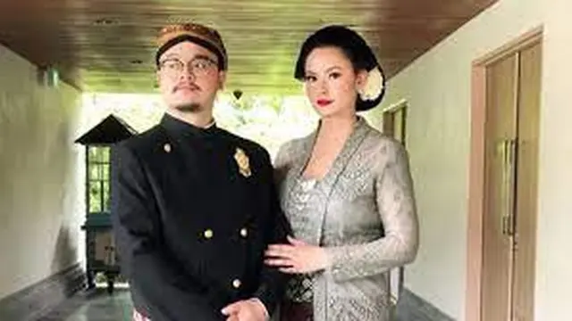 Potret Derby Romero dan istri (Sumber: Liputan6)