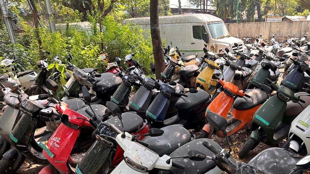 Perusahaan sepeda motor listrik Ola Electric punya ambisi besar untuk menggeser motor-motor bermesin konvensional yang mendominasi jalanan India dan membawa negara menuju masa depan lebih bersih. Namun, perusahaan itu memiliki tantangan pelik terkait suku