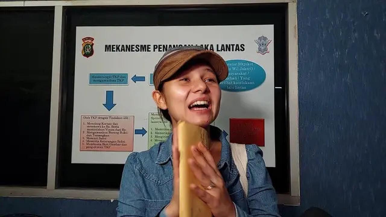 Larasati Nugroho Bantah Alami Kecelakaan karena Ngantuk, Ceritakan Kronologinya