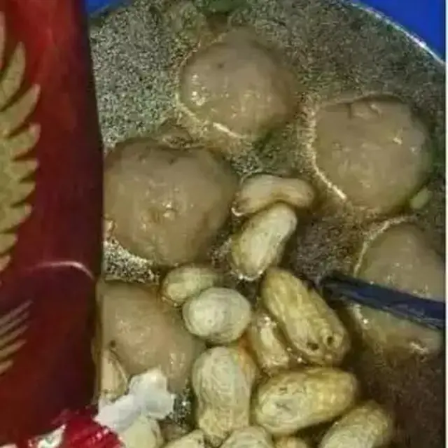 6 Potret Isi Makanan Berkuah Ini Nyeleneh, Seketika Bikin Hilang Nafsu Makan
