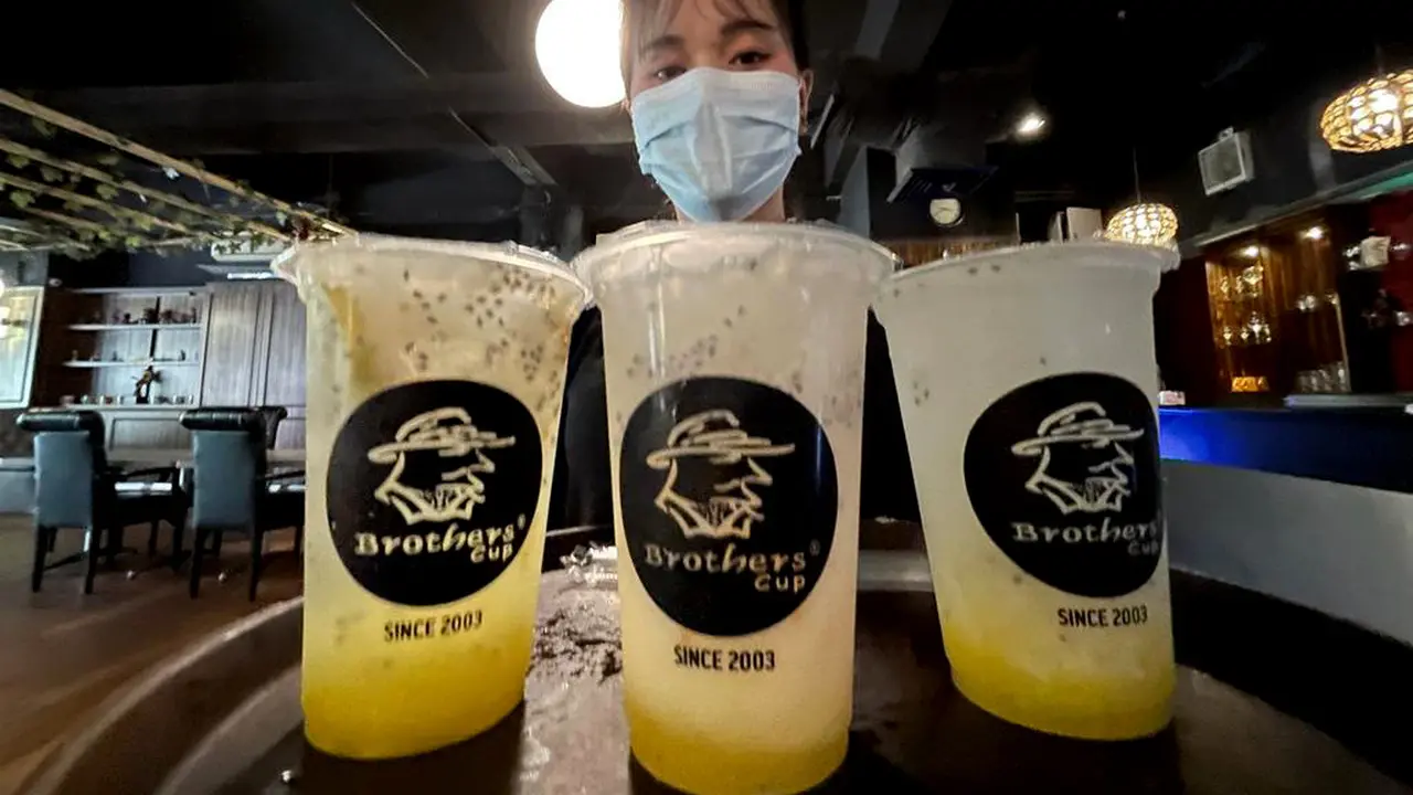 Nongkrong di Brothers Cafe Medan, Menyantap Menu Legendaris dengan Rasa