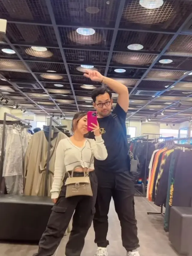 Kiky Saputri liburan di Korea