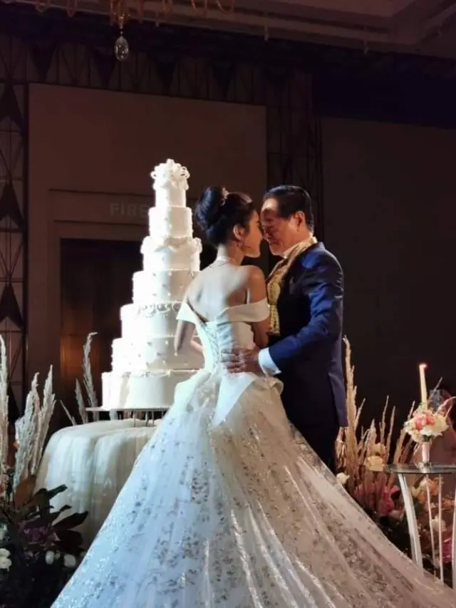 Kisah Kakek Bujangan Nikahi Gadis 20 tahun, Beri Mahar Rp 9 Miliar
