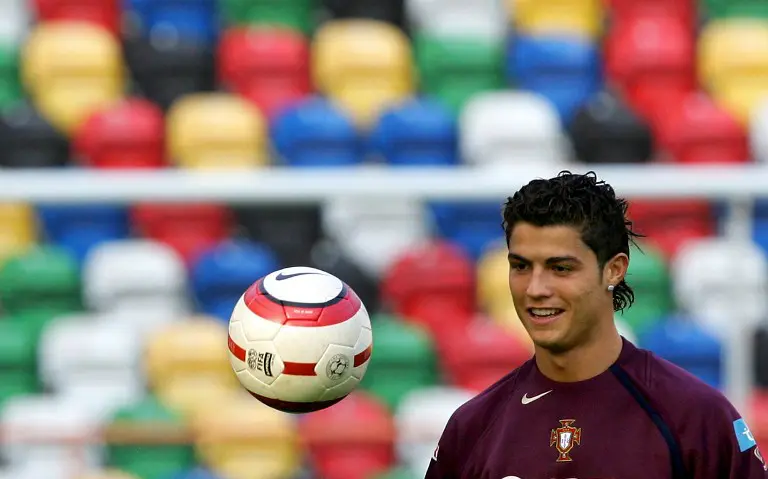 Cristiano Ronaldo pernah mengincar kemenangan pribadi di Timnas Portugal. (AFP/Nicolas Asfouri)