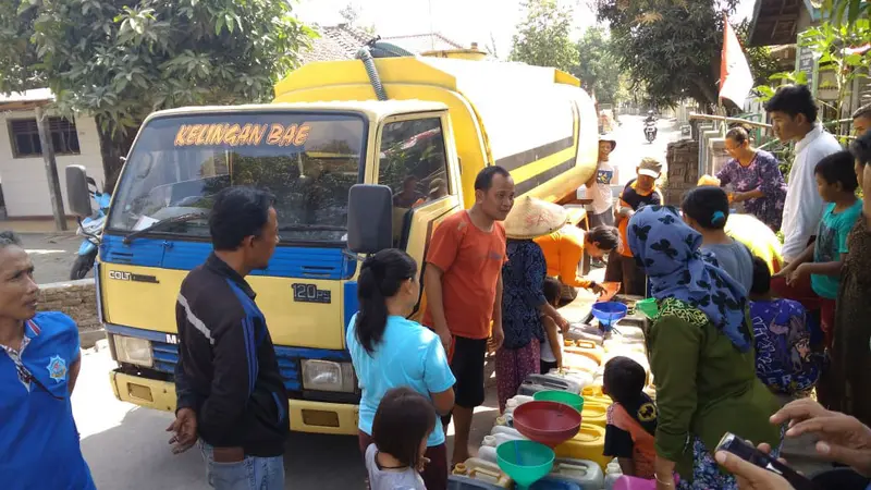 Cara Warga Antisipasi Kekeringan Parah di Cirebon