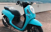 Honda Scoopy memiliki fitur yang membuatnya praktis dan irit BBM.
