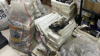 Ada Bunker Rahasia dan Terkunci di Sekolah Tempat Penemuan Ratusan Senjata