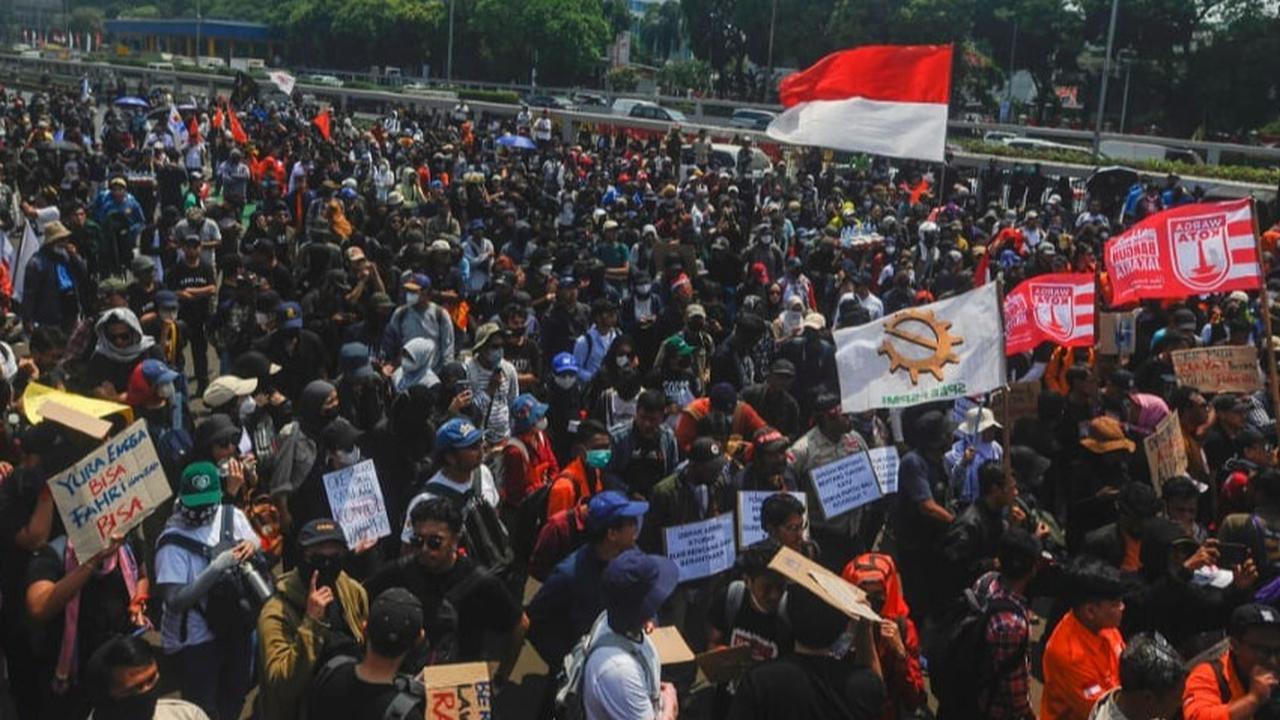 Demo tolak revisi UU Pilkada di Gedung DPR
