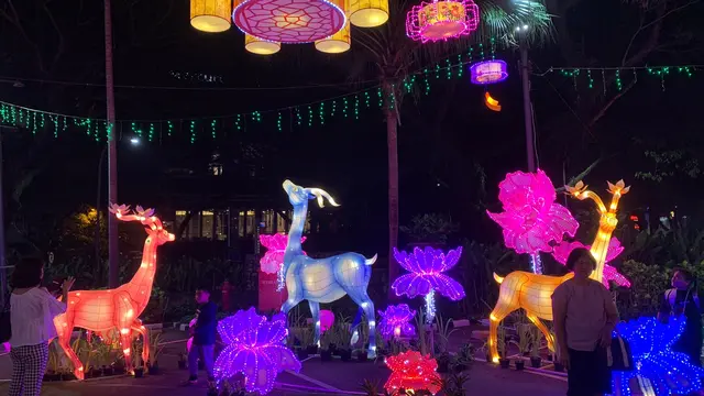 Festival Lampion menyemarakkan Imlek tahun 2023 di Living World Alam Sutera