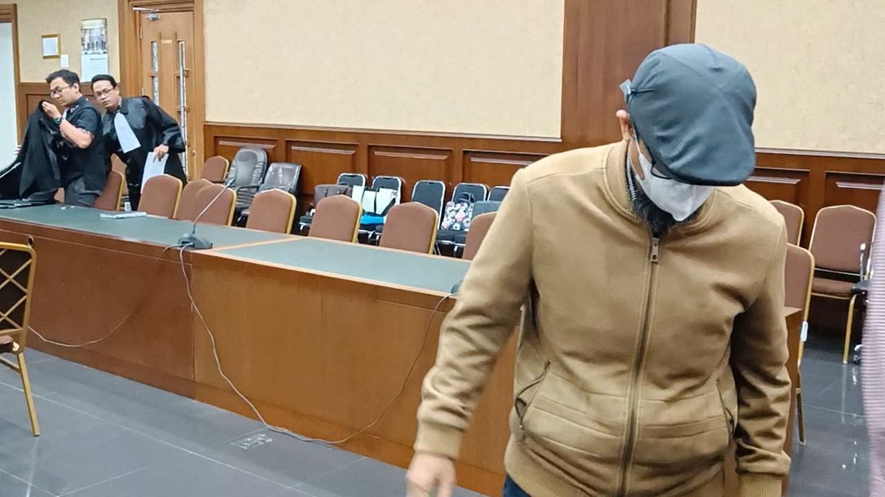 Hakim MA Nonaktif Gazalba Pinjam KTP Anak Buah buat Tukar Duit di Valas Sampai Sekarang Belum Dikembalikan