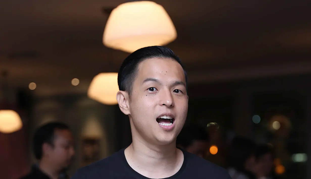 Film yang digarap beberapa waktu lalu, ‘Cek Toko Sebelah’ sebentar lagi akan tayang di layar bioskop pada 28 Desember 2016. (Nurwahyunan/Bintang.com)