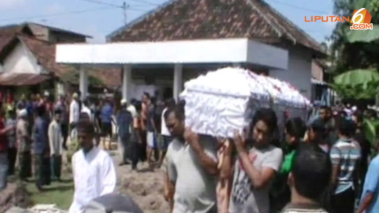 korban-demak-131206c.jpg