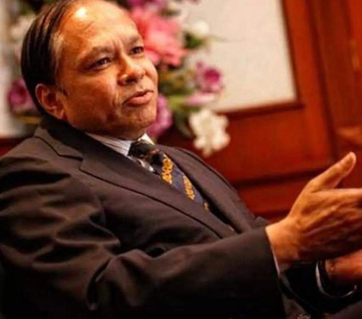 Sri Prakash Lohia memperoleh sebagian besar kekayaannya dengan memproduksi PET dan petrokimia.