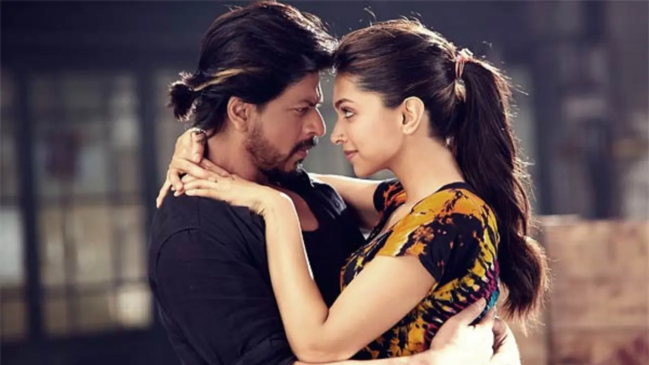 [Bintang] Deepika Padukone dan Shahrukh Khan