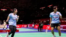 Ganda campuran Indonesia Adnan Maulana/Indah Cahya Sari Jamil mengalahkan unggulan empat asal Thailand Dechapol Puavaranukroh/Supissara Paewsampran pada babak 16 besar Hong Kong Open 2025 di Hong Kong Coliseum, Kamis (11/9).&nbsp;(foto: PBSI)