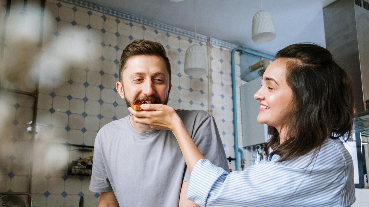 7 Kunci Kebahagiaan di Pagi Hari yang Bikin Pasangan Kamu Makin Sayang