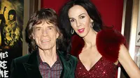 Persembahan untuk kekasihnya yang telah tiada, Mick Jagger menyanyikan lagu sendu berjudul Just Like a Woman.