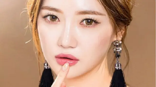Anting Tassel (Sumber foto: Bukalapak)