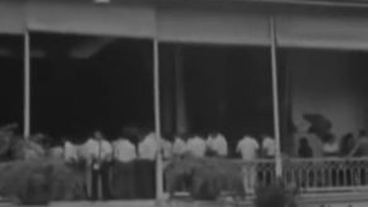 Diminta Pergi dari Istana Bogor