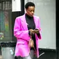 Intip inspirasi padu padan long blazer keren untuk ke kantor. (Foto: www.whowhatwear.com/style du monde)