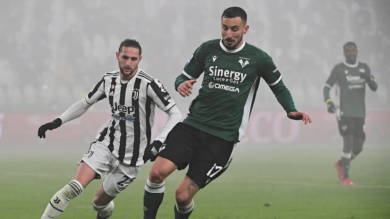 Foto: Sinar Terang Dua Debutan, Vlahovic dan Zakaria Cetak Gol dalam Laga Debut Juventus Kontra Hellas Verona di Liga Italia