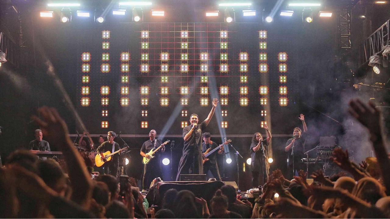 FOTO: Penampilan TULUS Menghibur Ribuan Pengunjung KapanLagi Buka Bareng BRI Festival 2025