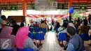 Suasana Program Mudik Ramah Anak, Disabilitas (MRAD) 2015 di terminal Kampung Rambutan, Jakarta, Jumat (10/7/2015).  Kak Seto dan tim menghibur anak-anak para pemudik sebelum berangkat (Liputan6.com/Yoppy Renato)