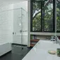 Desain kamar mandi House 1 di Semarang karya Tamara Wibowo. (dok.Arsitag.com/Dinny Mutiah)