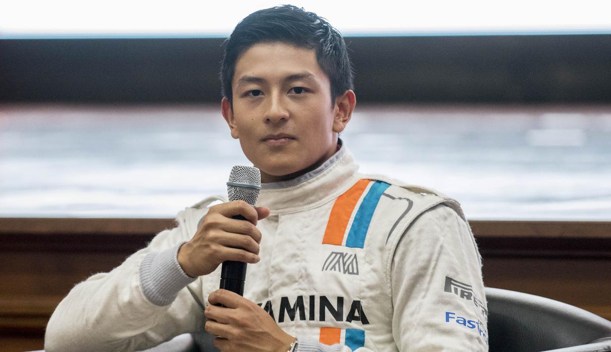 Meski demikian Rio Haryanto tetap tidak mau sesumbar menargetkan raihan poin pada debutnya, tetapi pria asal Solo itu akan berusaha sebaik mungkin. (Bola.com/Vitalis Yogi Trisna)