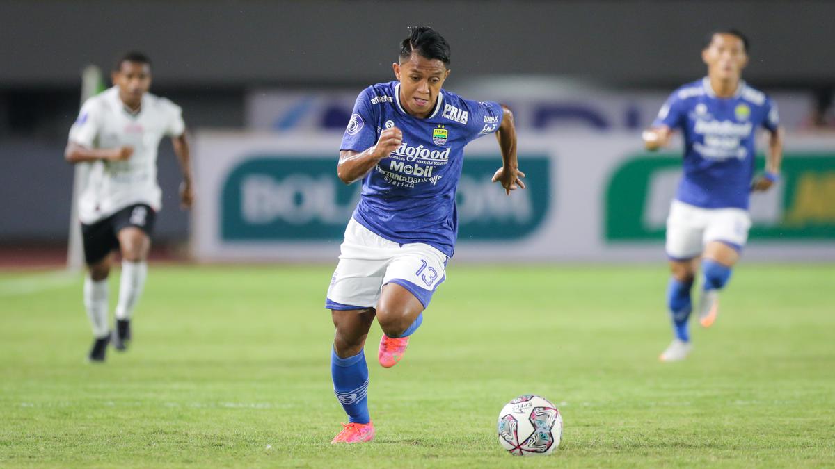 Setelah 7 Bulan Absen Gara-gara Cedera, Febri Hariyadi Kembali Berlatih dengan Persib