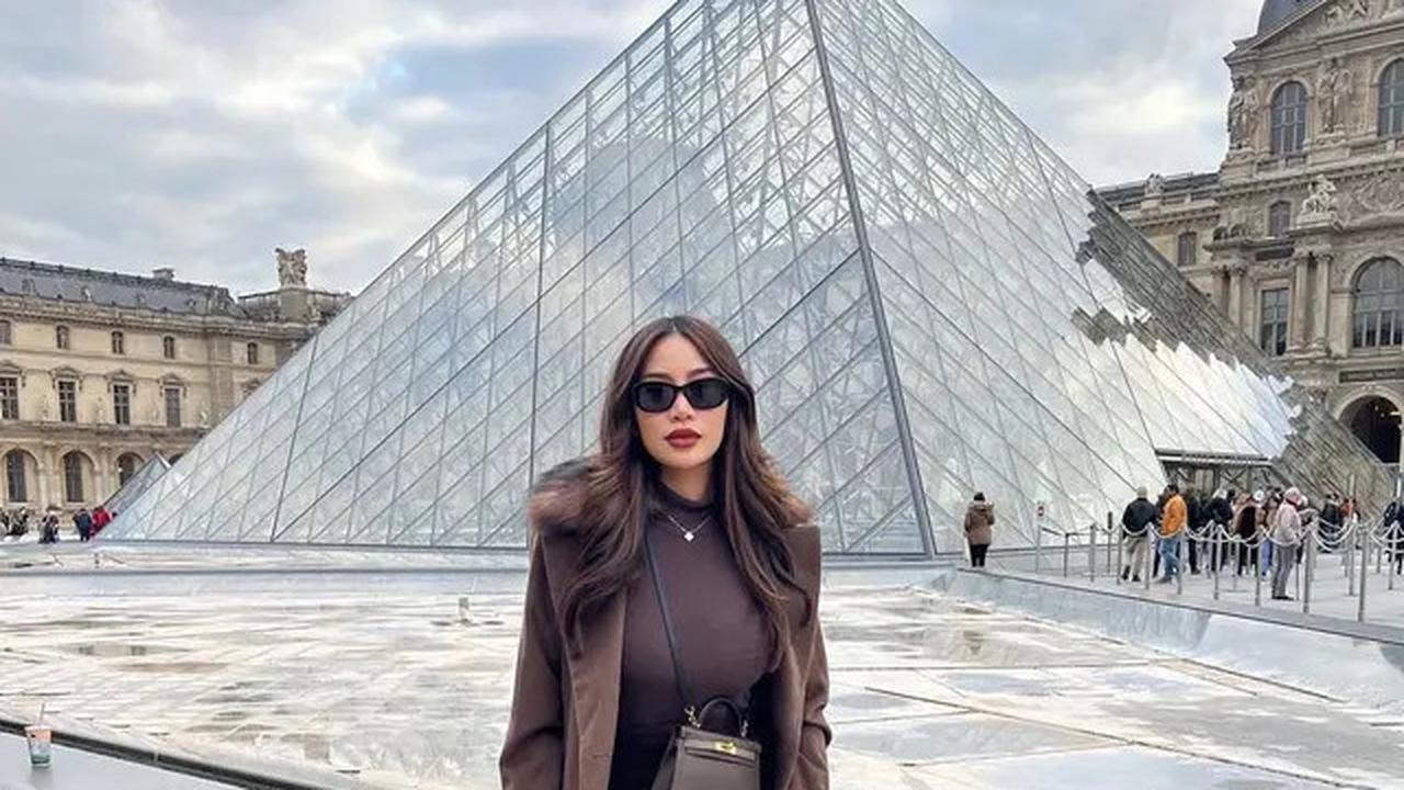 Kezia Toemion Di Paris